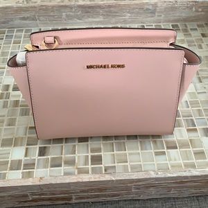Michael Kors Medium Selma Bag